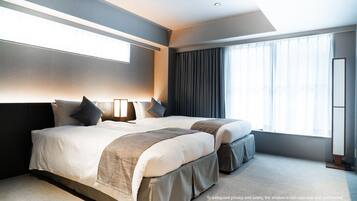 Zweibettzimmer, barrierearm, Nichtraucher | Zimmersafe, VerdunkelungsvorhĂ€nge, BĂŒgeleisen/BĂŒgelbrett