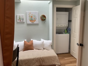 1 slaapkamer, een bureau, gratis wifi, beddengoed