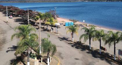 Kitchenette flat at the Broa dam with incredible views