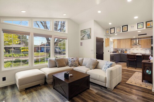 Zen Den - 10 Minutes to Autzen & Downtown