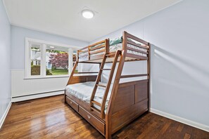 アイロン / アイロン台、WiFi、ベッドシーツ