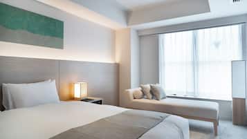 Luxury Suite | In-room safe, free WiFi, bed sheets