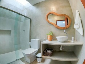 Villa | Bathroom | Shower, free toiletries