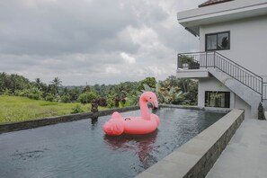 Alberca al aire libre 