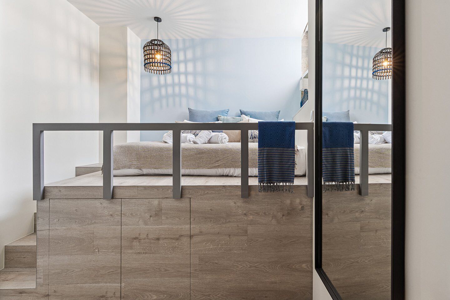 1 chambre, bureau, fer et planche à repasser, accès Internet