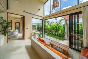 Ayo La Vida | Living area - AYO Villa (Cemagi)