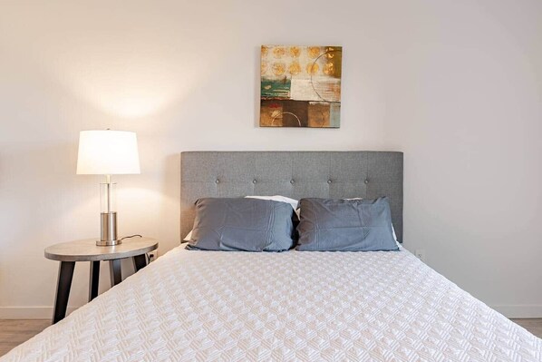 1 chambre, fer et planche à repasser, Wi-Fi gratuit, draps fournis