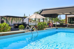 Piscine extérieure, piscine chauffée