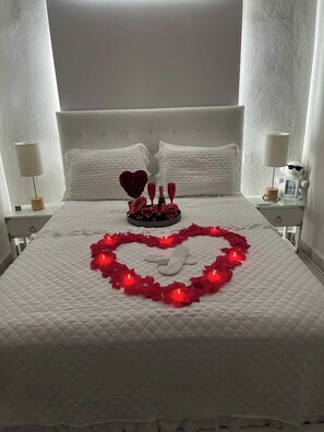 2 bedrooms, iron/ironing board, free WiFi, bed sheets -
A MINUTOS DE LA PLAYA Y RESTAURANTES CASA EQUIPADA, PISCINA, WIFFI PUERTO RICO (Salinas)