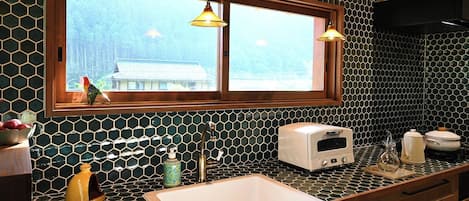 Fridge, microwave, stovetop, cookware/dishes/utensils