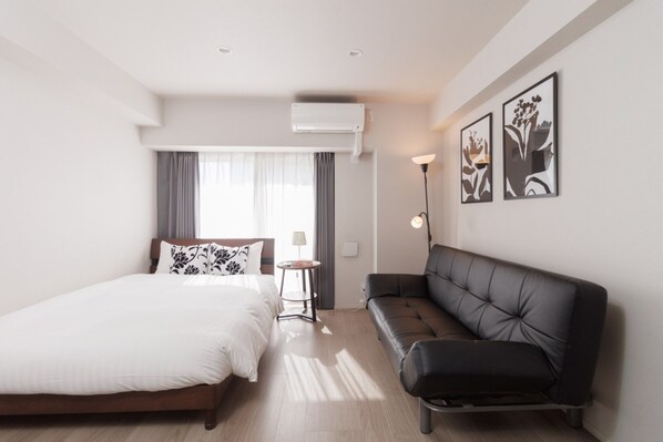 1 chambre, bureau, accès Internet, draps fournis