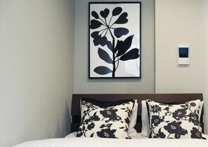 1 slaapkamer, een bureau, internet, beddengoed