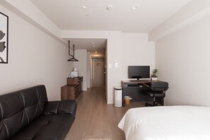 1 habitación, escritorio, wifi y ropa de cama 