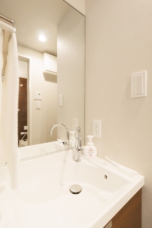 Hair dryer, towels