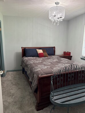 1 bedroom, iron/ironing board, WiFi, bed sheets