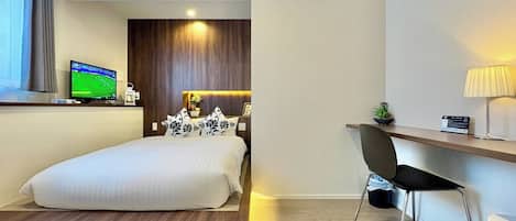 2 bedrooms, desk, internet, bed sheets