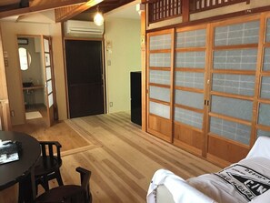 2 bedrooms, desk, free WiFi