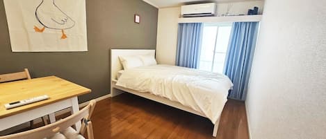 WiFi, bed sheets
