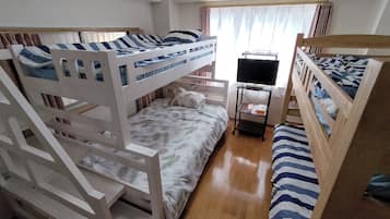 1 多间卧室、办公桌、免费 WiFi、床单