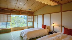1 bedroom, desk, iron/ironing board, free WiFi - Villa Special Japanesestyle room with a panoram / Sagae Yamagata (Sagae)
