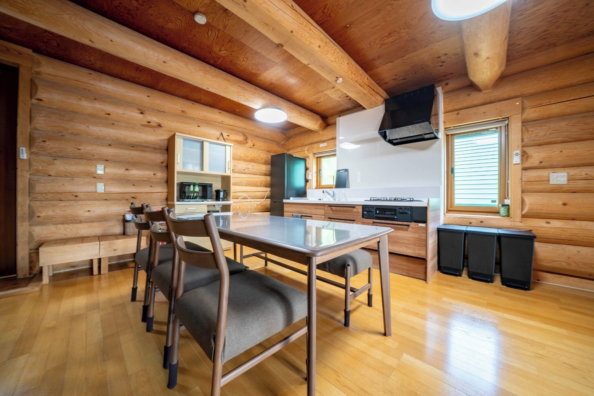 Fridge, microwave, stovetop, cookware/dishes/utensils