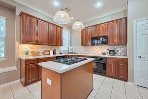 Fridge, microwave, stovetop