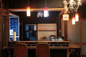 Fridge, microwave, stovetop, cookware/dishes/utensils