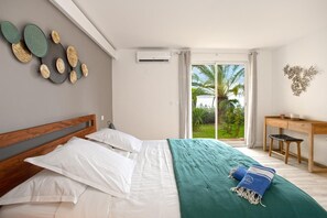 2 bedrooms, iron/ironing board, WiFi, bed sheets - Two Bedroom Apartment   Oceanfront (SAINT MARTIN)