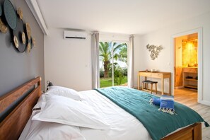 2 chambres, fer et planche à repasser, Wi-Fi, draps fournis