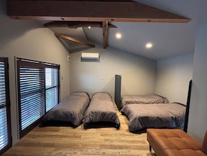 1 habitación, escritorio, wifi gratis y ropa de cama 