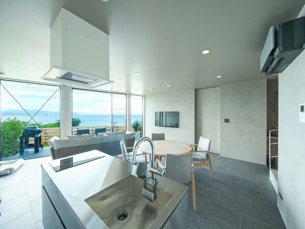 Dining - Villa 2 A sophisticated space enveloped in gentle light Maximum 5 people / Awaji Hyōgo (Awaji)
