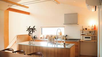 Fridge, microwave, stovetop, cookware/dishes/utensils