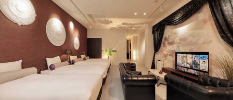 1 soverom, skrivebord, wi-fi (inkludert) og sengetøy