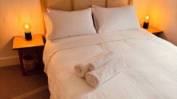 3 chambres, fer et planche à repasser, Wi-Fi gratuit, draps fournis