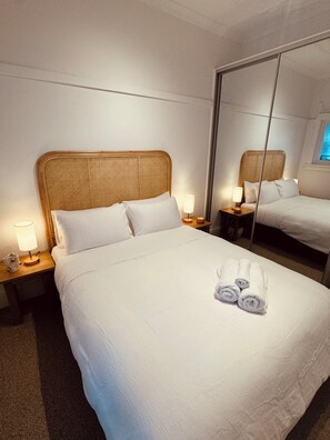 3 habitaciones, tabla de planchar con plancha y wifi gratis 