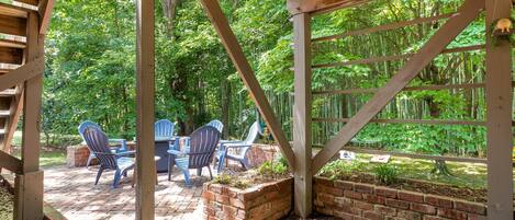 屋外ダイニングエリア