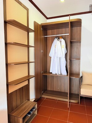 Deluxe Triple Room, Balcony, Pool View