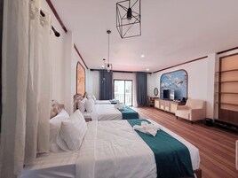 Family Quadruple Room, Balcony, Pool View