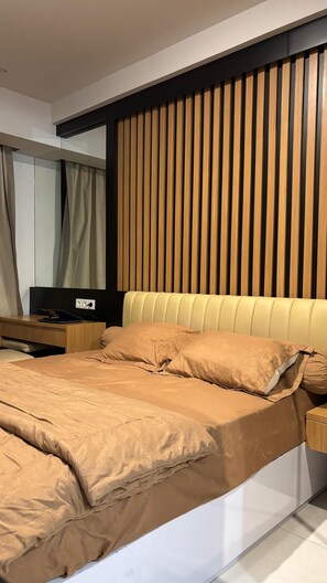 Studio, Marina View | Desk, free WiFi