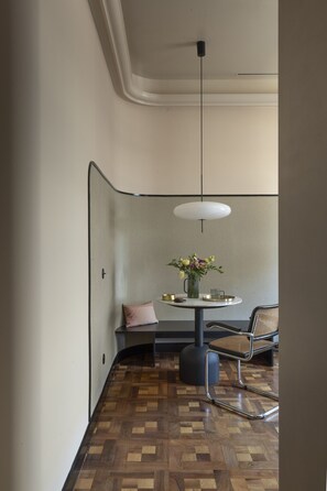 Interior - Homy® - The Signature Suite 2 (Milan)