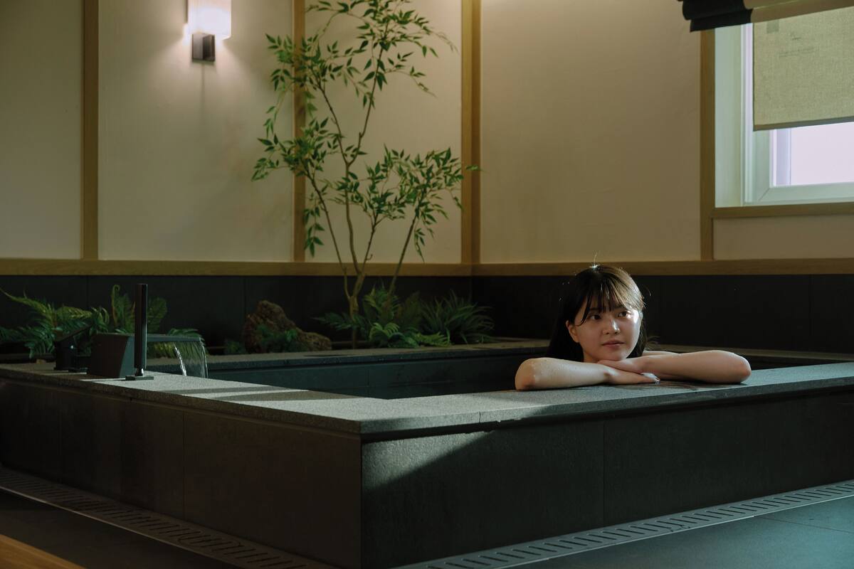 Private spa tub