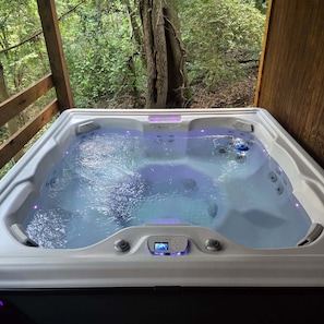 Bain à remous extérieur