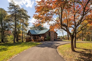 Exterior - Sassafras Cabin (Hocking Hills area) (Rockbridge)