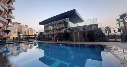 Grapeful Stay – Luxury Hostel Binghatti Avenue Tower Al Jaddaf