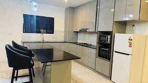 Private kitchen - Peaceful Nadi Base Retreat (Nadi)