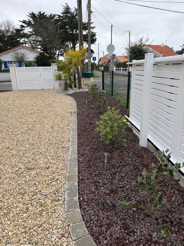 Maison pilotis 12 pers 50m mer