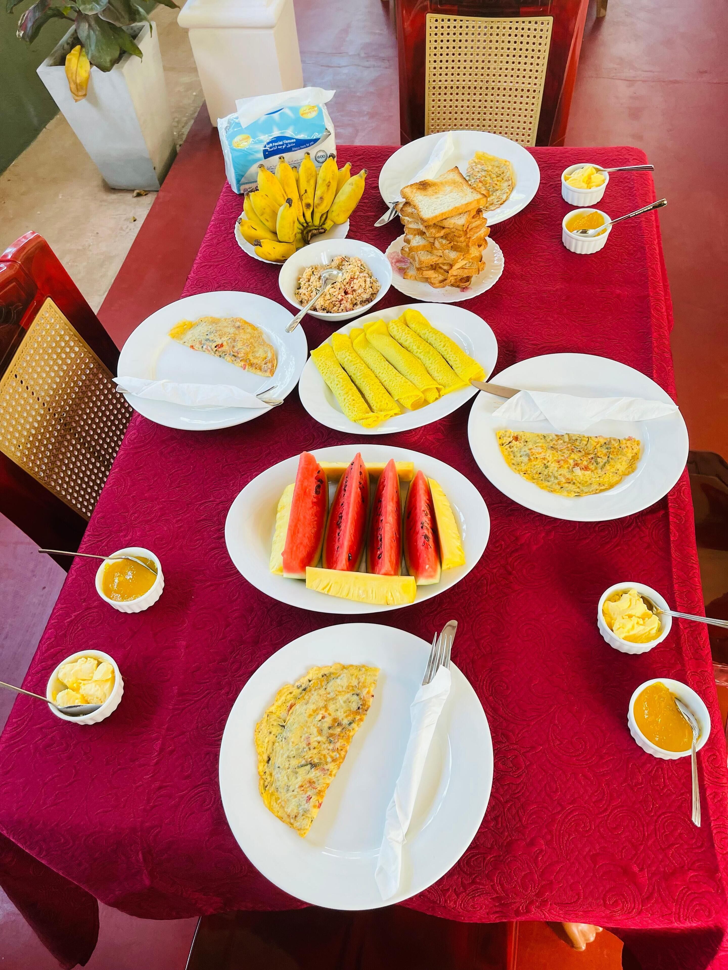 Petit déjeuner composé de spécialités régionales (1200 LKR par personne)