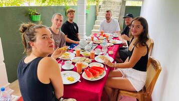 Daily local cuisine breakfast (LKR 1200 per person)