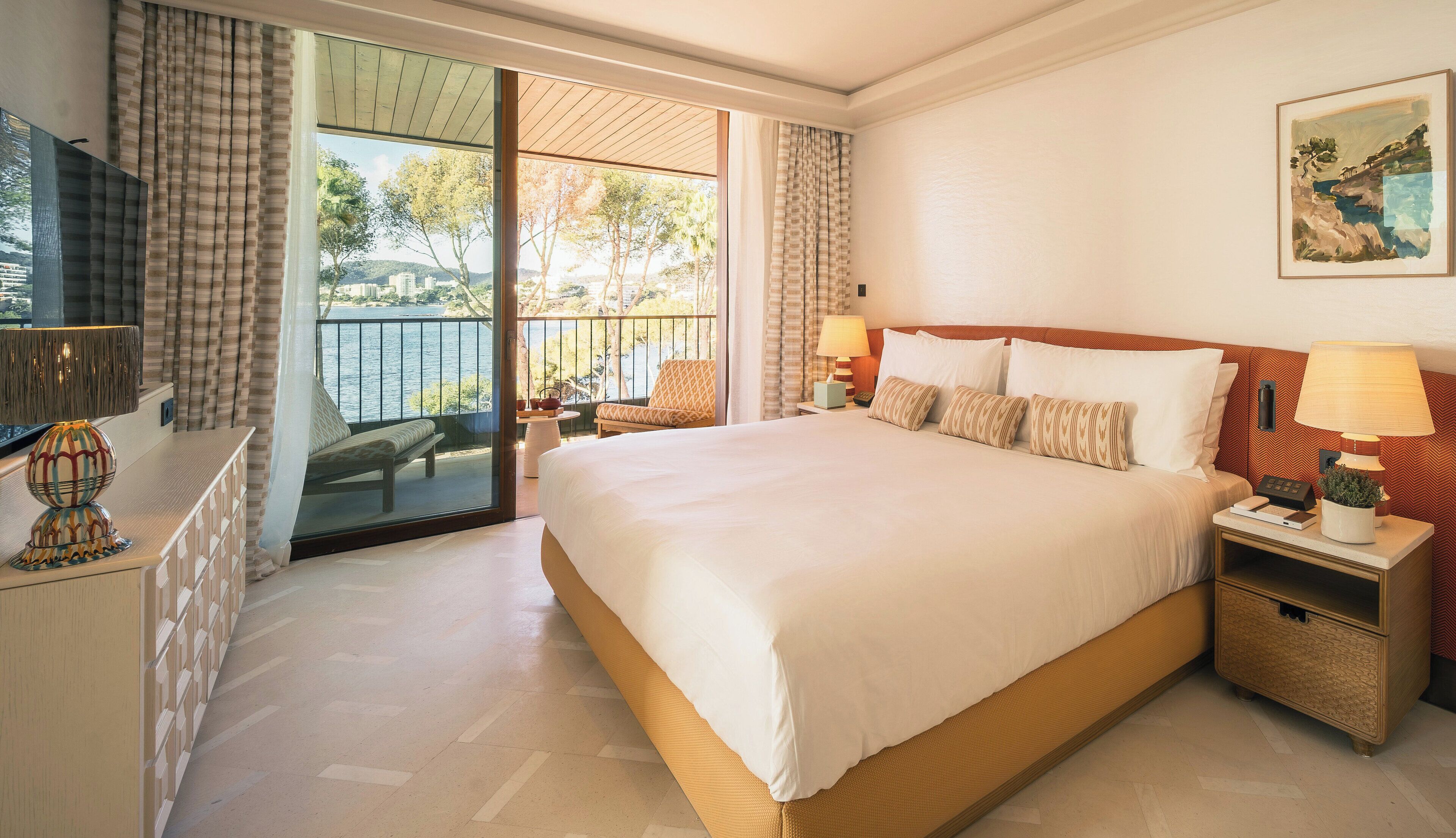 Suite, Meerblick | Minibar, Zimmersafe, individuell dekoriert, individuell eingerichtet