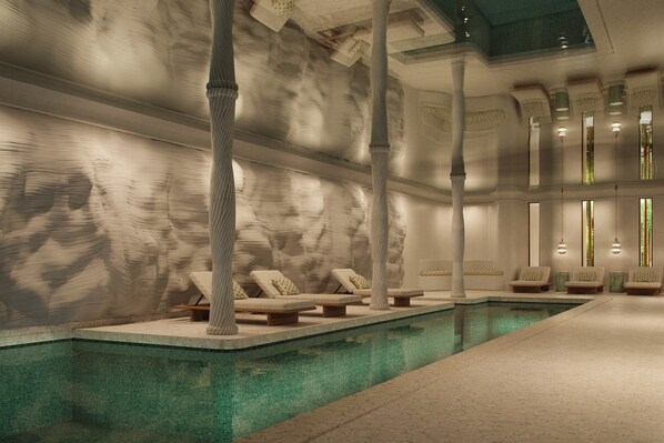 Piscine couverte, piscine extérieure (ouverte en saison)